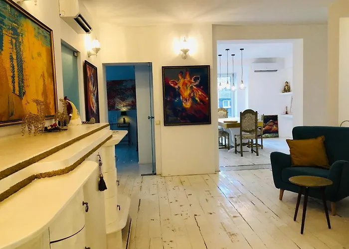Golden Pearl - Jacuzzi Top Center Luxury Apartment