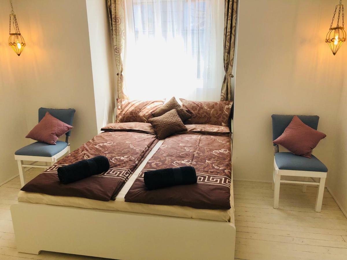 Golden Pearl - Jacuzzi Center Luxury Apartment